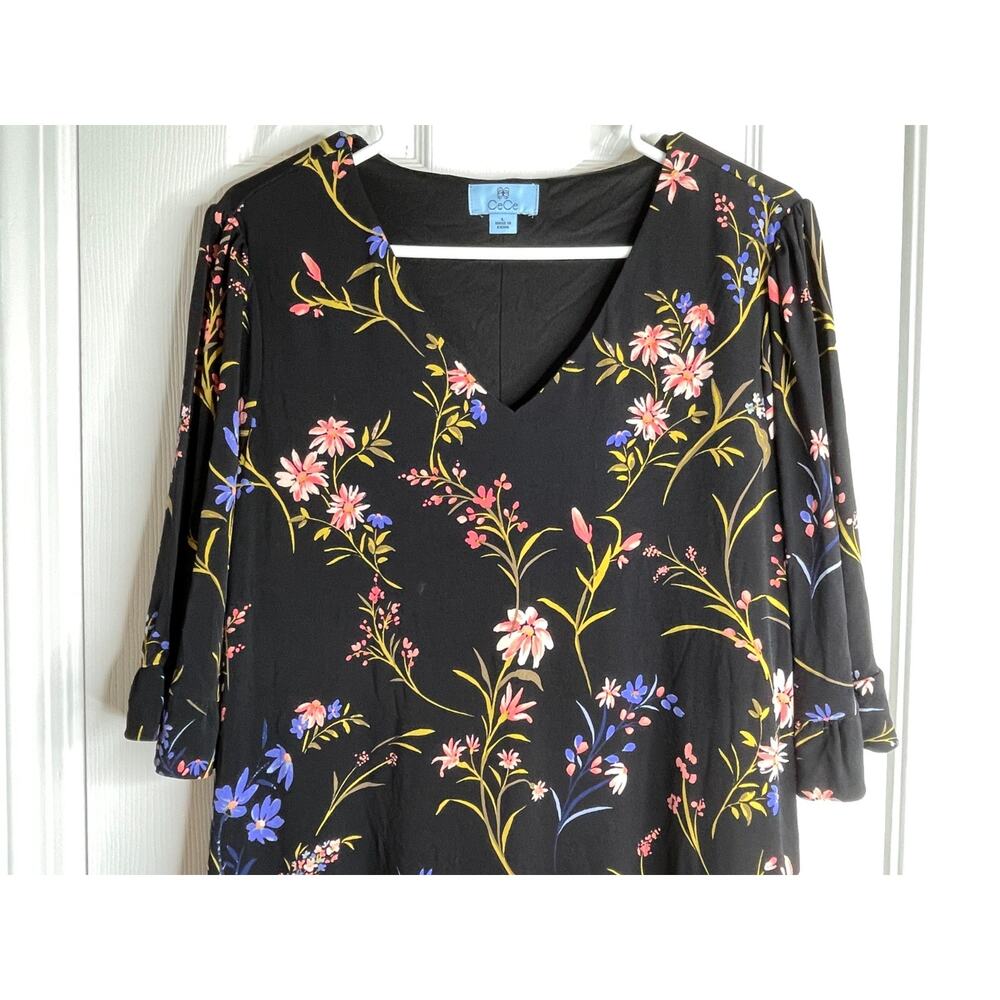 Floral V-Neck Ruffle Hem Dress - Black - Picture 4 of 10